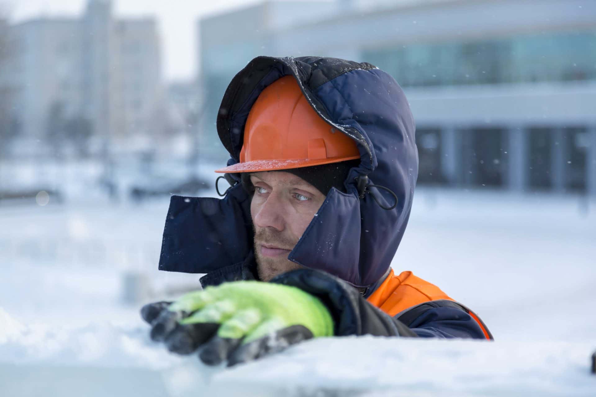 Védelem a hideg ellen a munkahelyünkön is: Hogyan lehet a legmegfelelőbb módon felszerelni a vállalatot és a munkatársakat