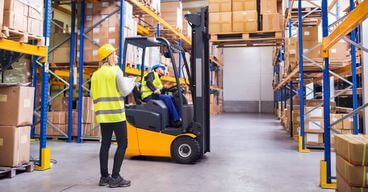 A raktárak ergonómiáját javító nélkülözhetetlen eszközök