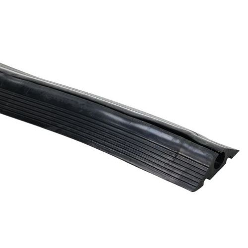 Uno kábelátvezetés, egyenes