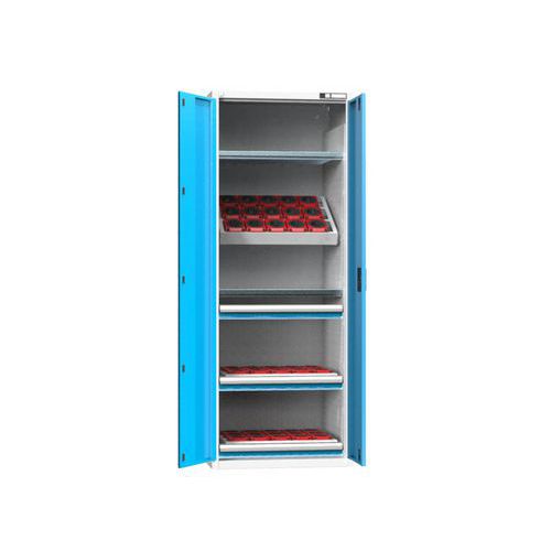 NC szekrények szárnyas ajtókkal 36x27D felszereléssel, 10-es változat