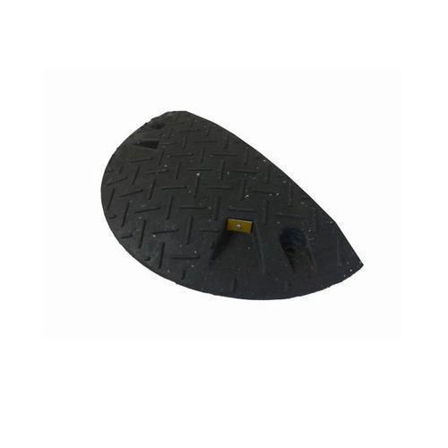Fekvőrendőrök, záróelemek, 6 x 21,5 x 43 cm Fekvőrendőrök, záróelemek, 6 x 21,5 x 43 cm