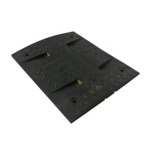 Fekvőrendőrök, köztes elemek, 3 x 50 x 43 cm Fekvőrendőrök, köztes elemek, 3 x 50 x 43 cm