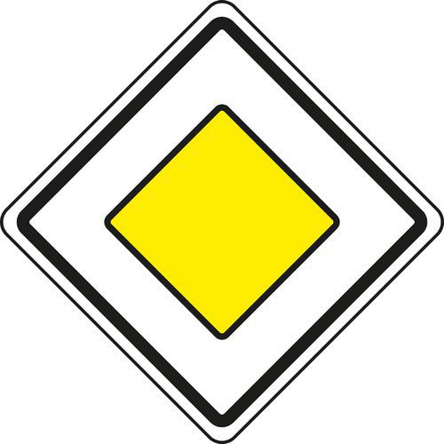 Főút (P2) közlekedési tábla
