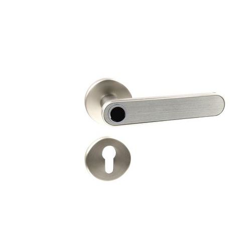 Smart Touch Handle ujjlenyomattal, okostelefonnal Bluetooth-on vagy PIN-kóddal vezérelhető