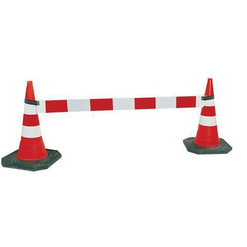 Fényvisszaverő kúp készlet léccel. Fényvisszaverő kúp készlet léccel.